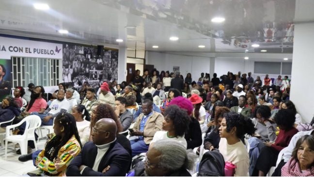 Integrantes del Frente Negro Por La Vida reunidos con alegría y fuerza colectiva